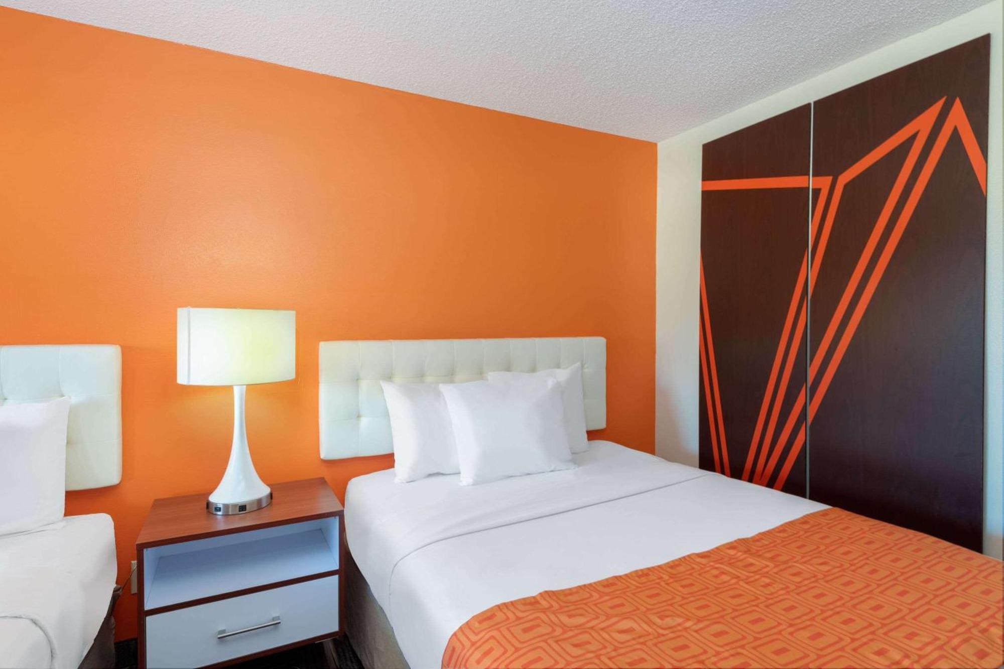Howard Johnson by Wyndham Vero Beach/I-95 Exterior foto